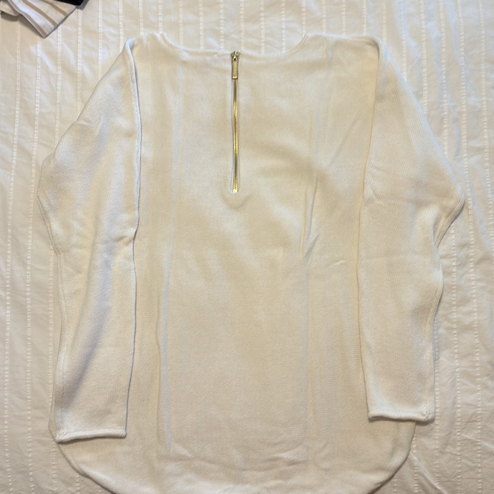 Sweater - Picture 4 of 4